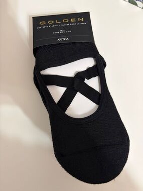 Aritzia Pilates Socks
